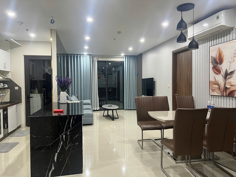 Ph&ograve;ng kh&aacute;ch cho thu&ecirc; ngắn hạn căn hộ 3 ph&ograve;ng ngủ 2 vệ sinh